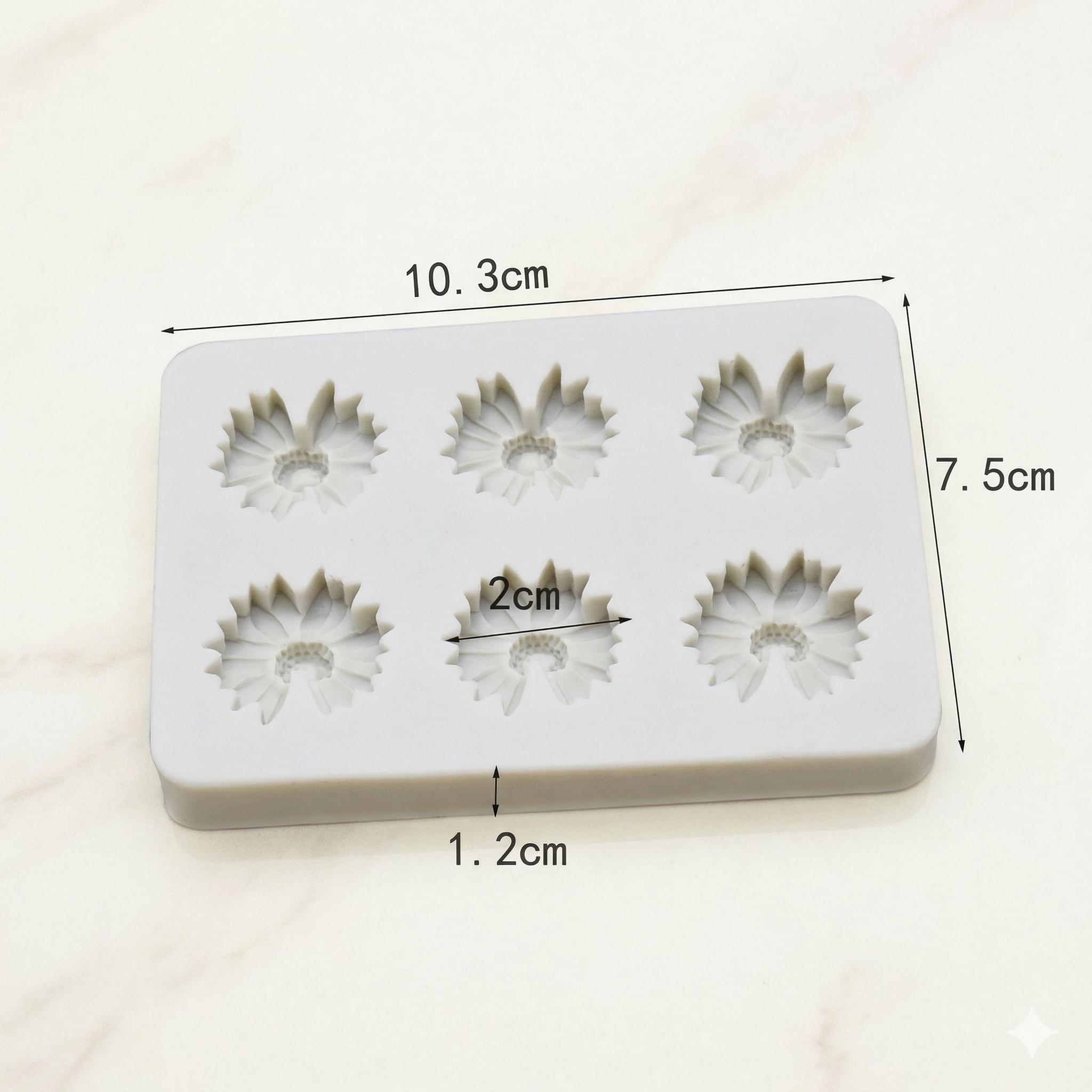 Multicavity Daisy Mould – Close-Up | Melt & Mold